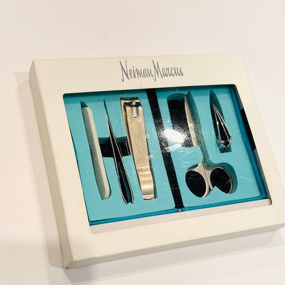 Neiman Marcus Silver and Black Grooming Set